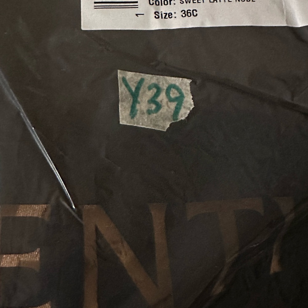 NWT, Savage X Fenty, NEW MICROFIBER STRAPLESS BRA, Sweet Latte Nude - Picture 5 of 5